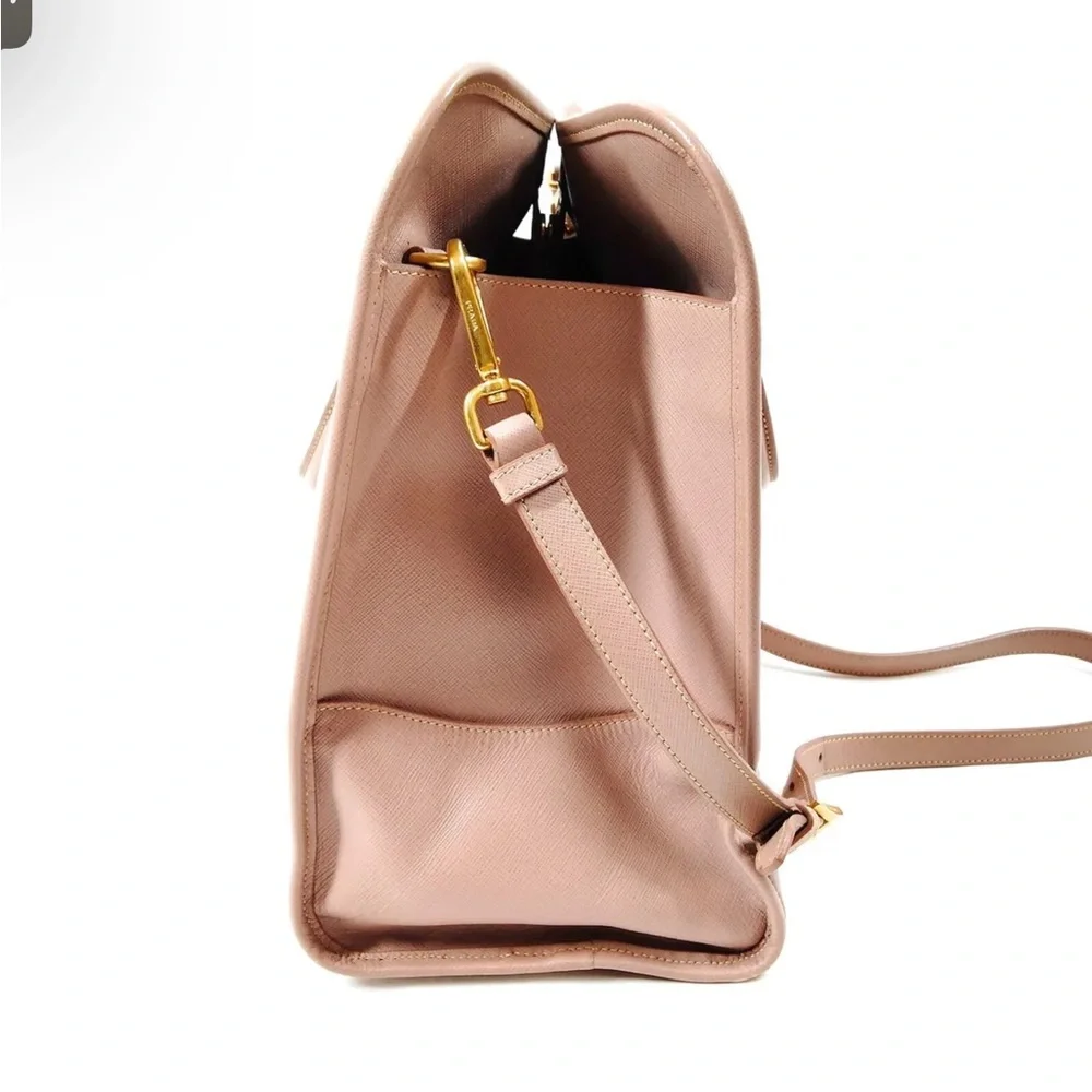 EUC PRADA CAMMEO SAFFIANO LEATHER TOTE BAG